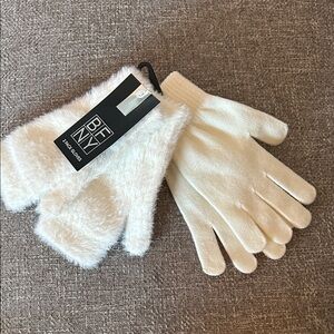 BFNF Ivory Fuzzy Gloves Set